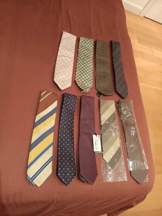Corbata SKF verde claro con estampado