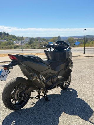 HONDA FORZA 750 2025 AKRA