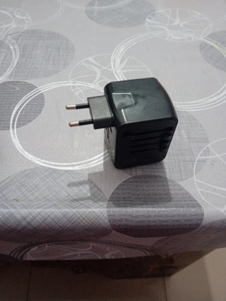 Adaptador de Enchufe Universal MOBO MBADCUCS