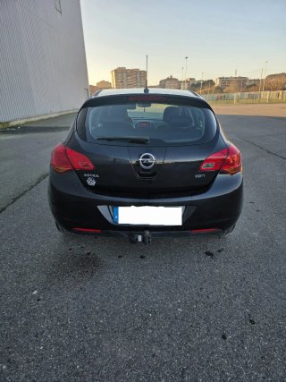 Opel Astra 2010