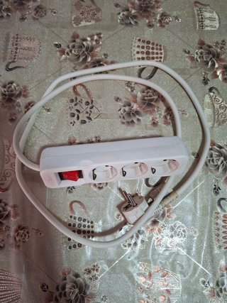 Lote red: cable Ethernet + switch + regleta