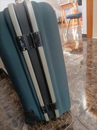 Maleta Rígida Mediana Rodelle Verde