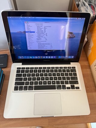 MacBook Pro 2012 i5 16GB RAM maxOS catalina.