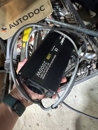Inversor Corriente 12V a 220V 2000W