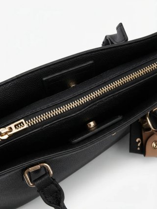 Bolso Guess Negro Detalles Dorados