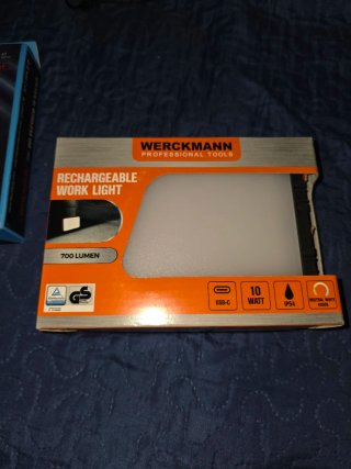 Foco LED Recargable WERCKMANN 700 Lúmenes
