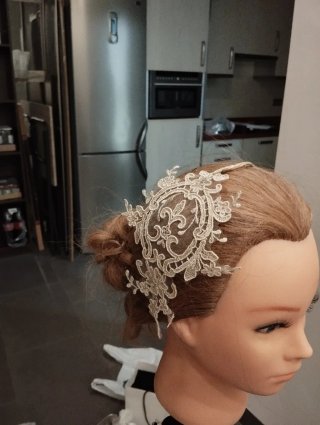 Tocado Bordado Novia/Invitada Blanco y Dorado