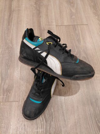Zapatillas Adidas Negras y Rojas