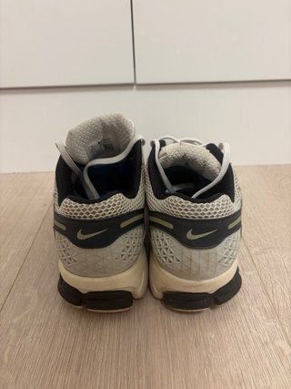 Nike Vomero 5 Supersonic Talla 40