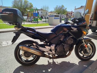 Honda CBF 600 Negra ITV en vigor y lista para roda