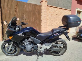 Honda CBF 600 Negra ITV en vigor y lista para roda