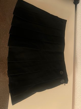 Falda pantalón tablas negra extraneda una vez