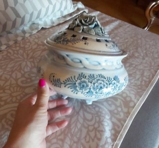 Sopera Manises porcelana floral
