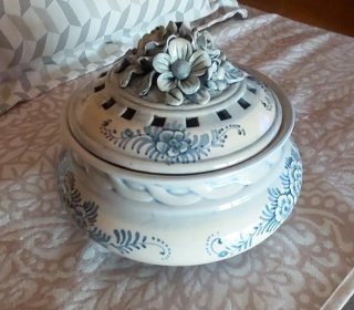 Sopera Manises porcelana floral
