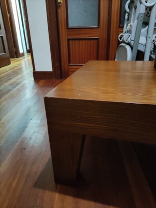 Mesa de centro de madera marrón