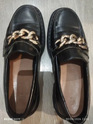 Zapatos Zara plataforma negros dorados talla 39
