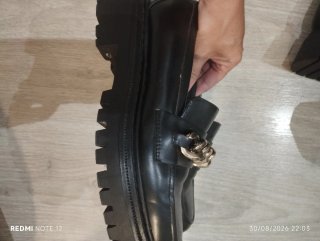 Zapatos Zara plataforma negros dorados talla 39