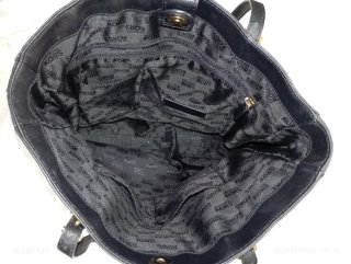 Bolso Michael Kors Piel Negro y Dorado