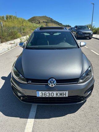 Volskwagen Golf R Variant 7.5