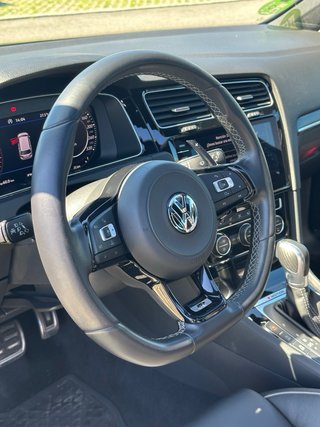 Volskwagen Golf R Variant 7.5