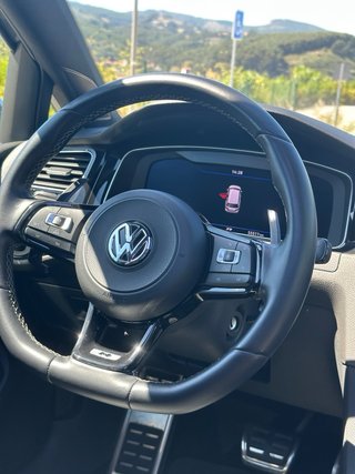 Volskwagen Golf R Variant 7.5