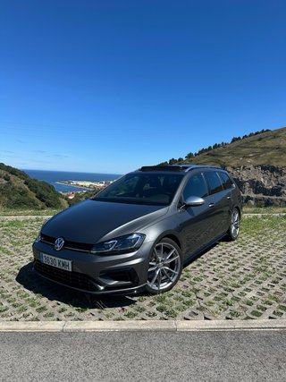 Volskwagen Golf R Variant 7.5