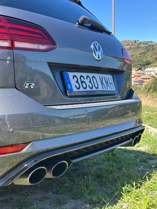 Volskwagen Golf R Variant 7.5