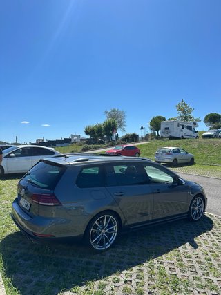 Volskwagen Golf R Variant 7.5