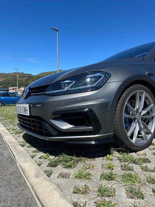 Volskwagen Golf R Variant 7.5