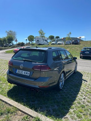 Volskwagen Golf R Variant 7.5