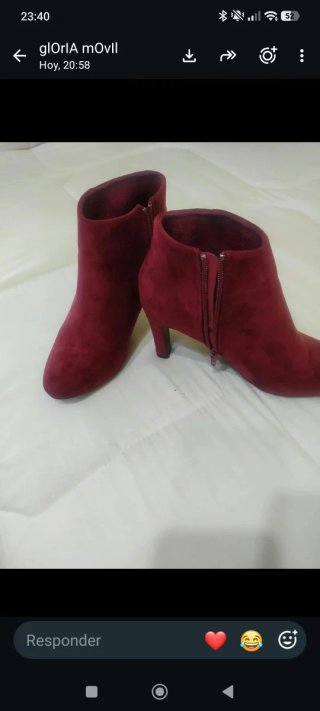 Botines rojos de tacón