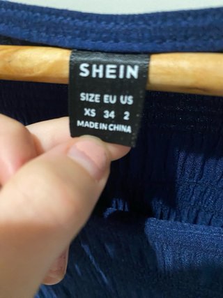 Blusa Shein azul con volantes