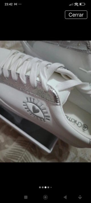 Zapatillas Chicmuse Blancas y Plateadas Talla 40