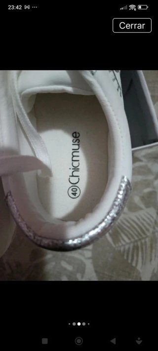 Zapatillas Chicmuse Blancas y Plateadas Talla 40