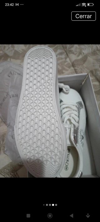 Zapatillas Chicmuse Blancas y Plateadas Talla 40