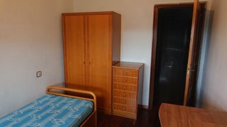 Habitación completa, ideal piso de estudiantes