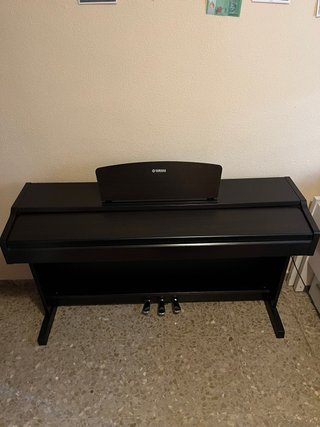 Piano Digital Yamaha YDP-131 + Banqueta