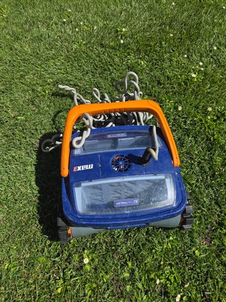 Robot Limpiafondos Piscina Azul Naranja