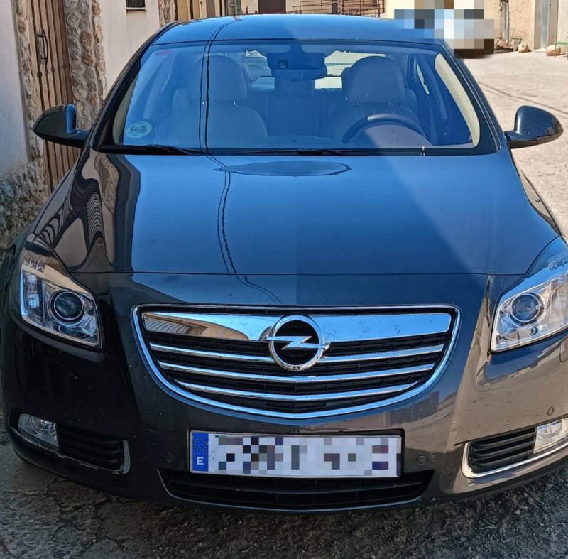 Opel Insignia 2011 - foto 1