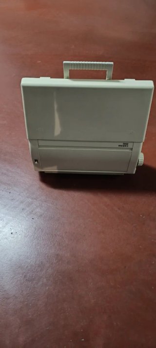 Máquina de escribir eléctrica Carina 2000