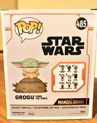 Funko Pop 485 - Star Wars: Grogu Usando la Fuerza