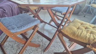 Mesa de teka y 4 sillas