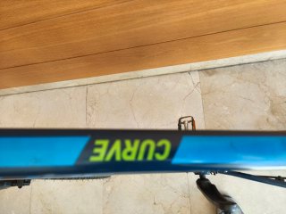 Bicicleta Híbrida CUBE Curve Talla M