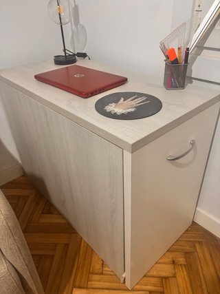 Escritorio moderno antideslizante