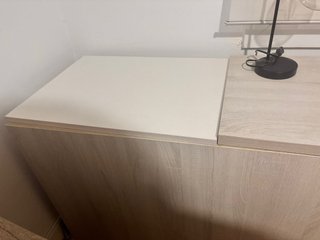 Escritorio moderno antideslizante