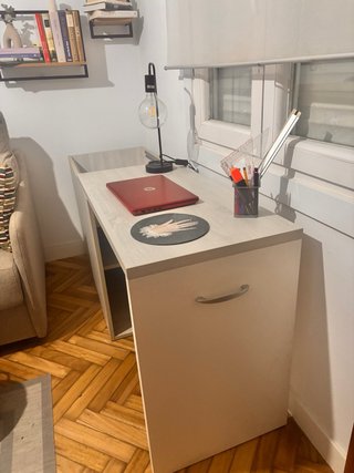 Escritorio moderno antideslizante