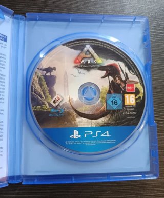 ARK Survival Evolved PS4