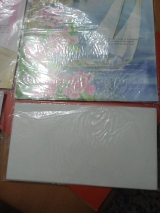 Confezione di buste e cartoline postali decorate