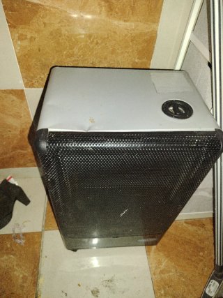 Estufa de Gas Negra y Gris