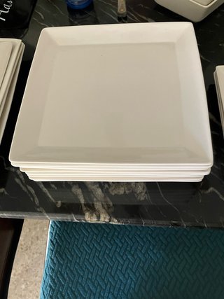 Total 23  Piezas Cuadradas Porcelana Irabia Blanco